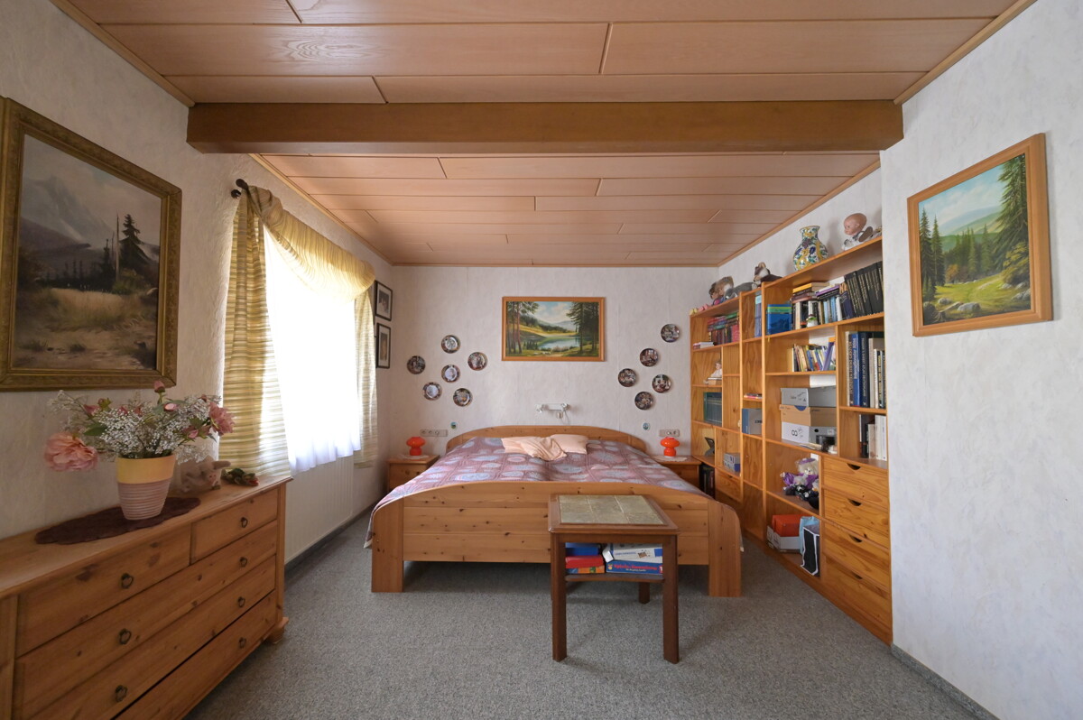 Geräumiges Zimmer im Erdgeschoss - Freistehendes Einfamilienhaus im beliebten Lehndorf