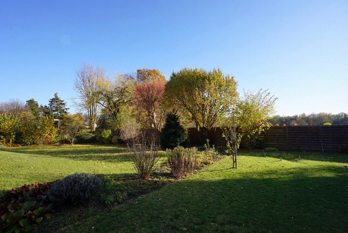 Garten - Zweifamilienhaus mit Einliegerwohnung in Randlage von Volkmarode