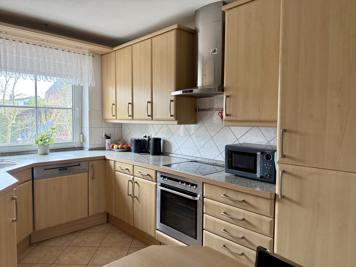 Küche - Familienfreundliches Reihenendhaus mit Garten & PV-Anlage in Timmerlah