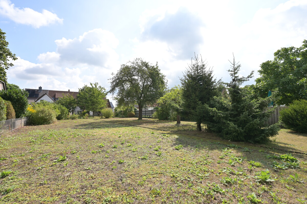 Garten - Charmante Doppelhaushälfte auf wunderschönem Gartengrundstück in Weddel