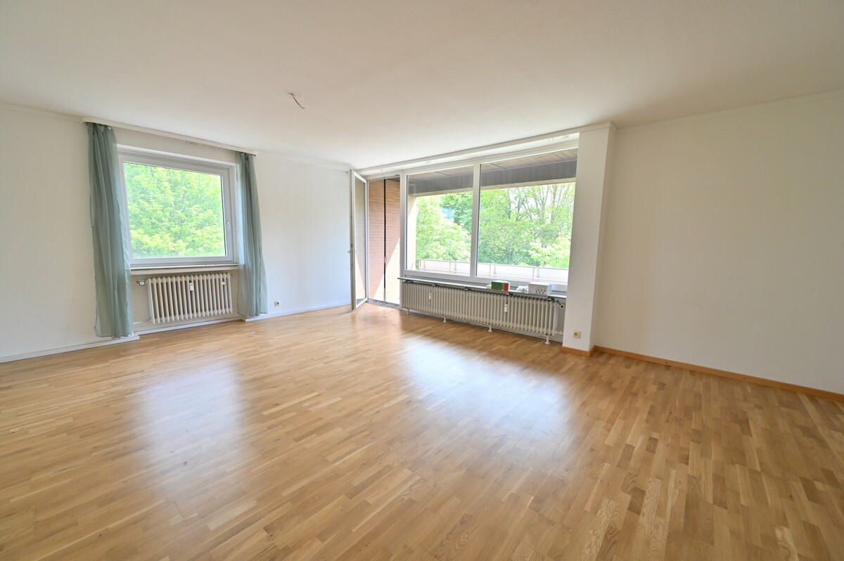 Wohnung im Obergeschoss - Vielseitiges Gewerbegrundstück mit Büroflächen, Werkstatt und Erweiterungspotenzial