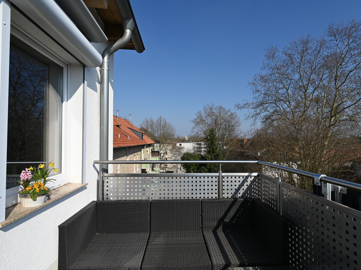 Balkon - Über den Dächern vom Östlichen Ringgebiet – Moderne Dachgeschosswohnung mit Fahrstuhl & Stellplatz