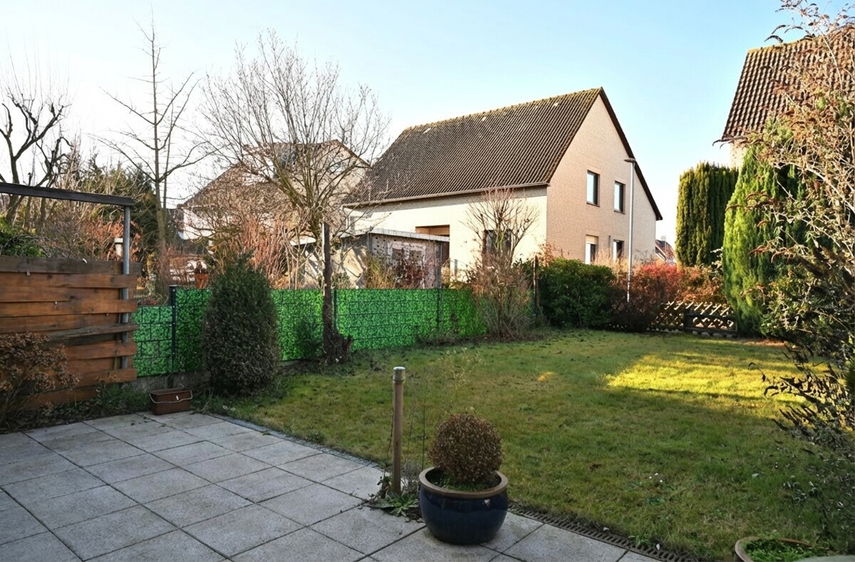 Ausblick von der Terrasse - Solides Reihenmittelhaus in ruhiger Lage von Lamme