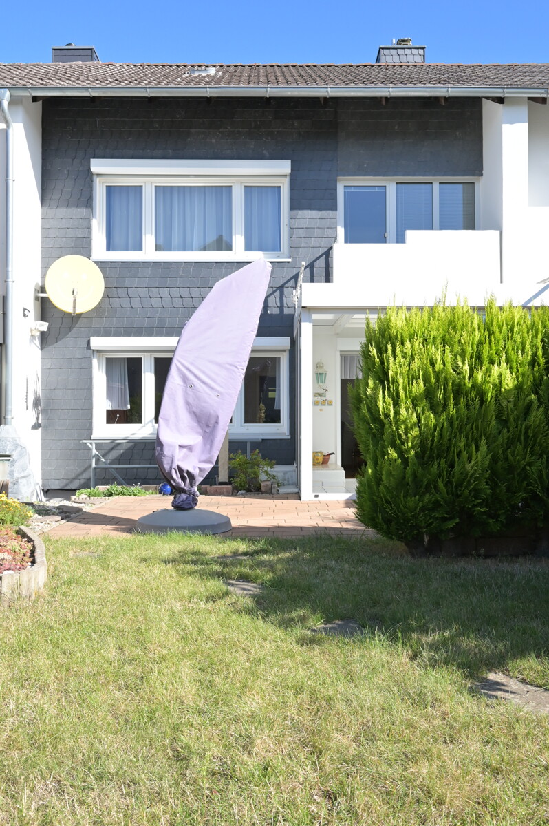 Südansicht - Gepflegtes Reihenmittelhaus mit Garage und Stellplatz in ruhiger Lage von Lamme
