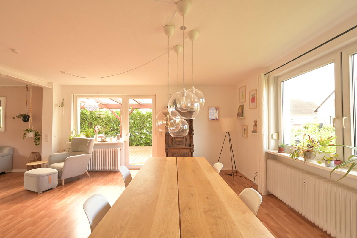 Essbereich im Wohnzimmer - Braunschweig – Modernisiertes Einfamilienhaus in ruhiger Wohnlage