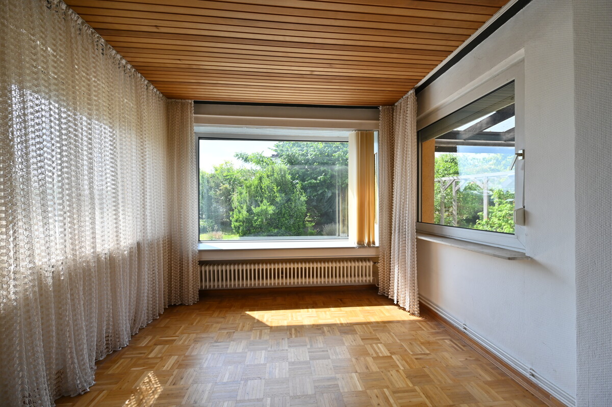 Wintergarten - Solide Doppelhaushälfte in Lehndorf – Sanieren, Gestalten & Wohlfühlen.