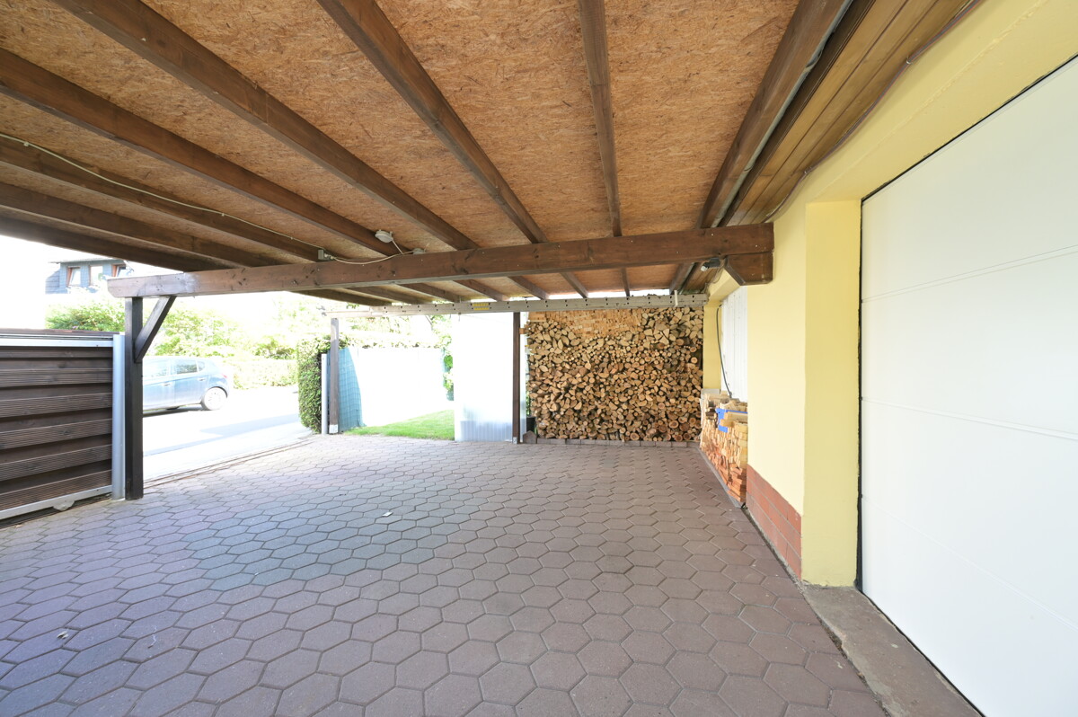 Carport - Freistehendes Einfamilienhaus im beliebten Lehndorf