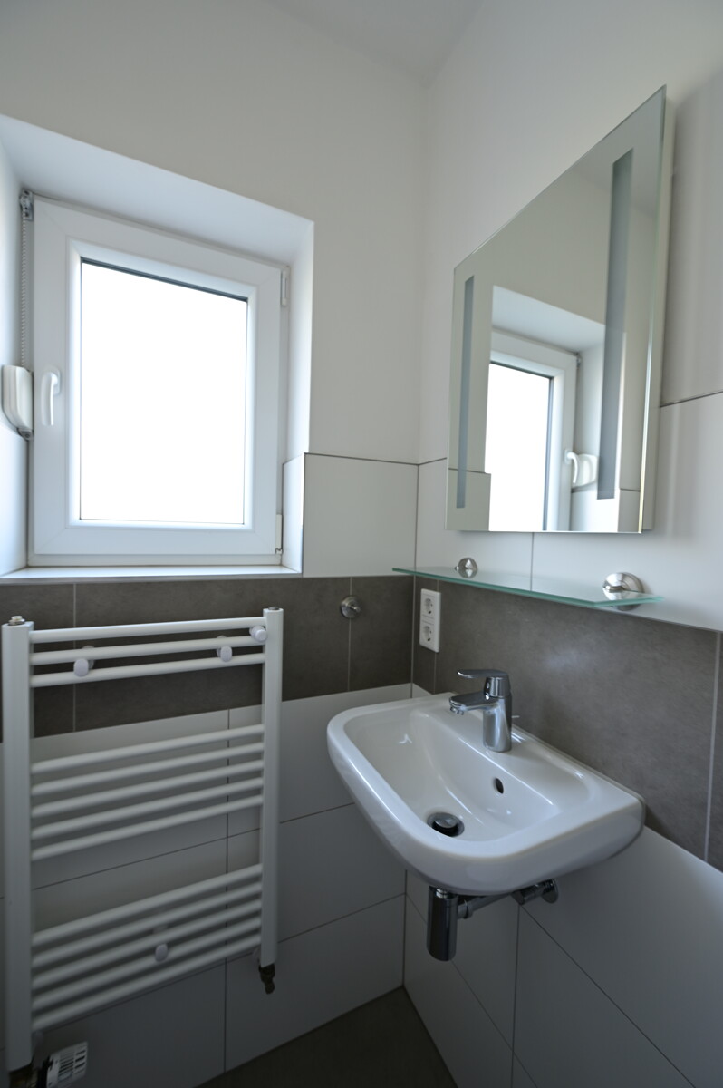 Gäste-WC - Sofort einziehen – Modernsiertes Reihenmittelhaus in Querum